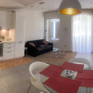 Classic Studio Apartament La Valletta